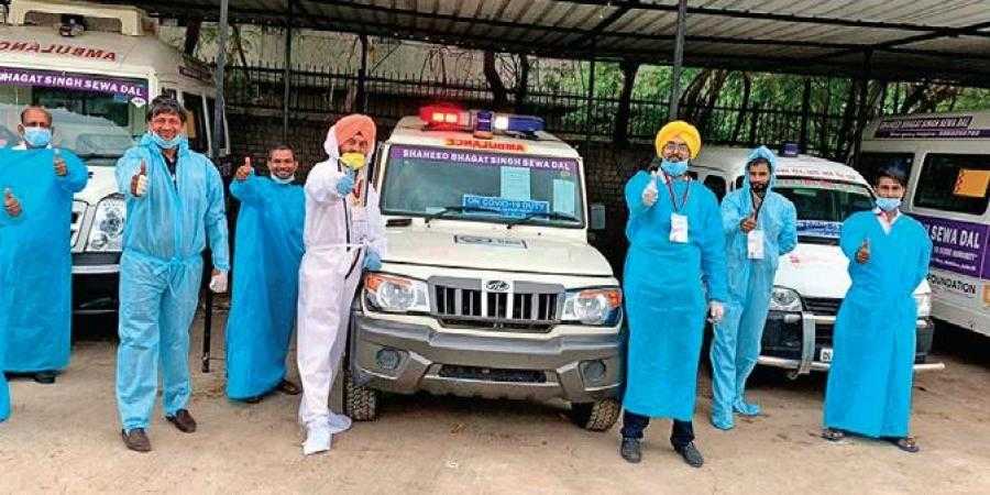 Members of Shaheed Bhagat Singh Sewa Dal. Aarif Khan can be seen in the extreme left.